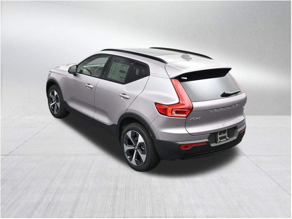 2026 Volvo XC40 B5 Plus
