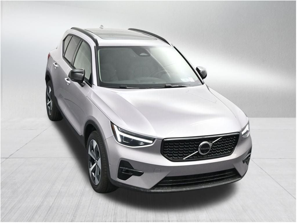 2026 Volvo XC40 B5 Plus