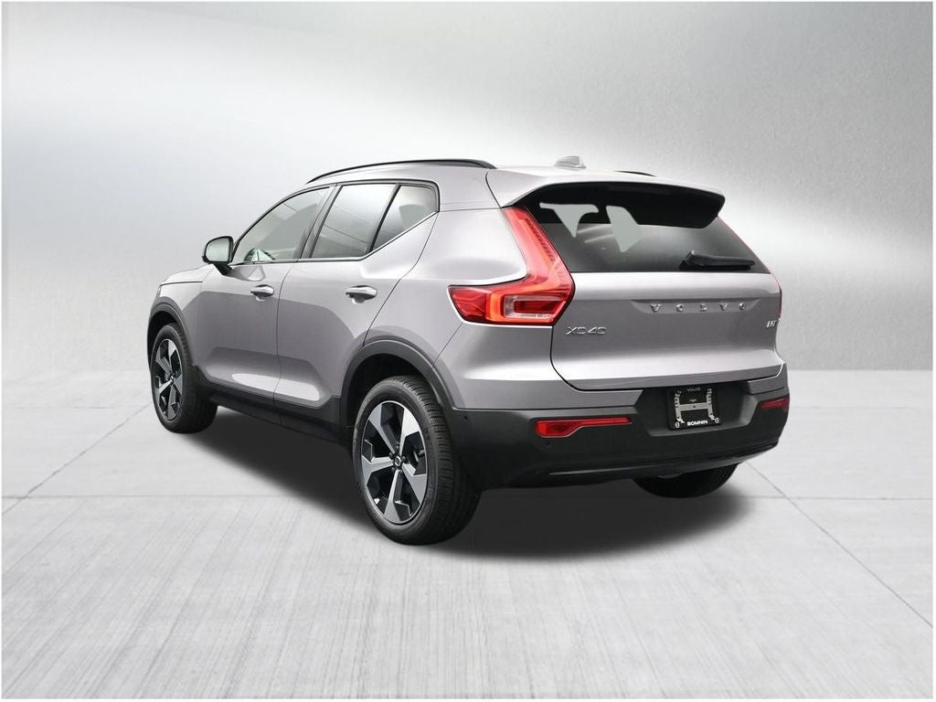 2026 Volvo XC40 B5 Plus