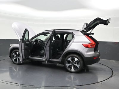 2026 Volvo XC40 B5 Plus