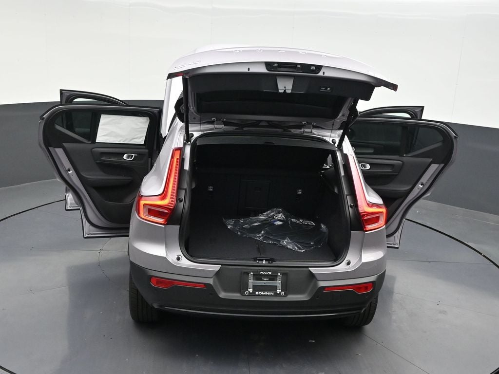 2026 Volvo XC40 B5 Plus