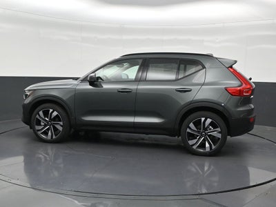 2026 Volvo XC40 B5 Plus