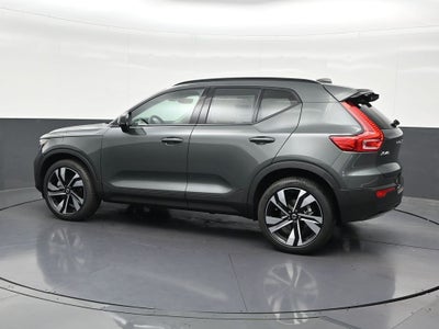 2026 Volvo XC40 B5 Plus