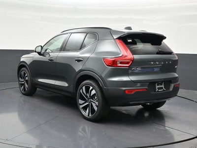 2026 Volvo XC40 B5 Plus