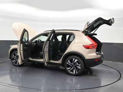 2026 Volvo XC40 B5 Plus