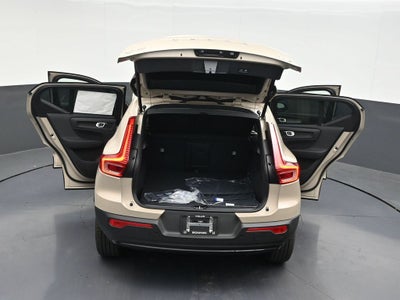 2026 Volvo XC40 B5 Plus