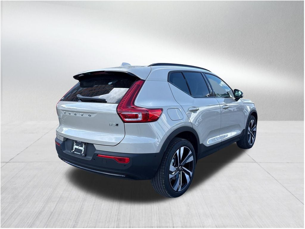2026 Volvo XC40 B5 Plus