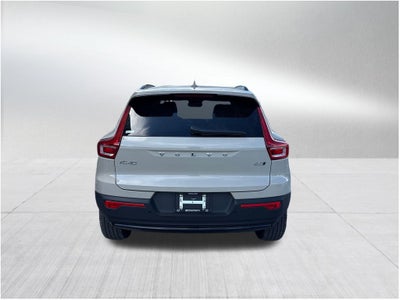 2026 Volvo XC40 B5 Plus