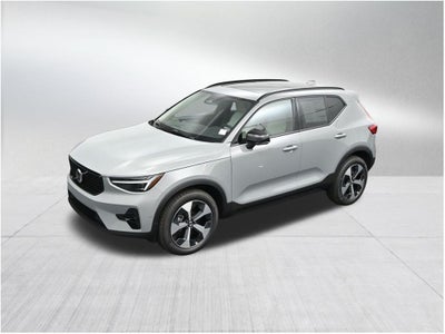 2026 Volvo XC40 B5 Plus