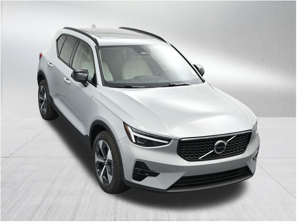 2026 Volvo XC40 B5 Plus
