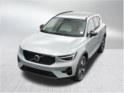 2026 Volvo XC40 B5 Plus