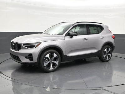 2026 Volvo XC40 B5 Plus