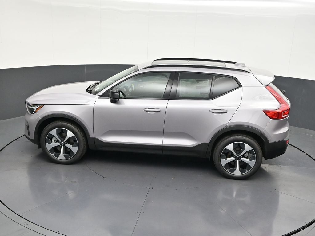 2026 Volvo XC40 B5 Plus