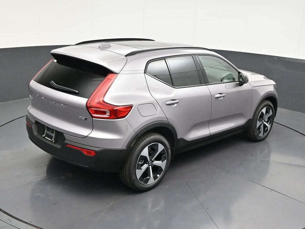 2026 Volvo XC40 B5 Plus
