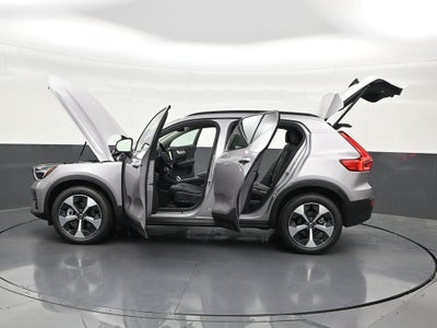 2026 Volvo XC40 B5 Plus