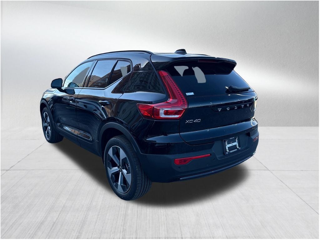 2026 Volvo XC40 B5 Plus