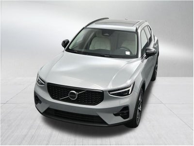 2026 Volvo XC40 B5 Plus