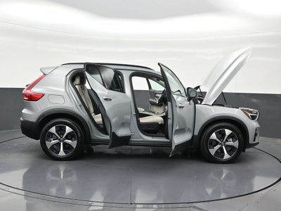 2026 Volvo XC40 B5 Plus
