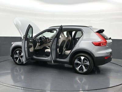 2026 Volvo XC40 B5 Plus