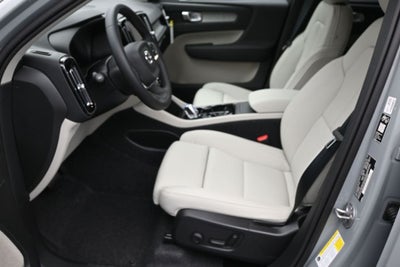 2026 Volvo XC40 B5 Plus