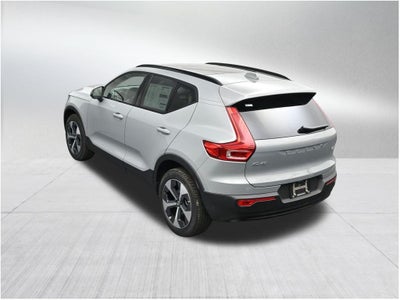 2026 Volvo XC40 B5 Plus