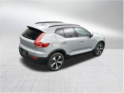 2026 Volvo XC40 B5 Plus