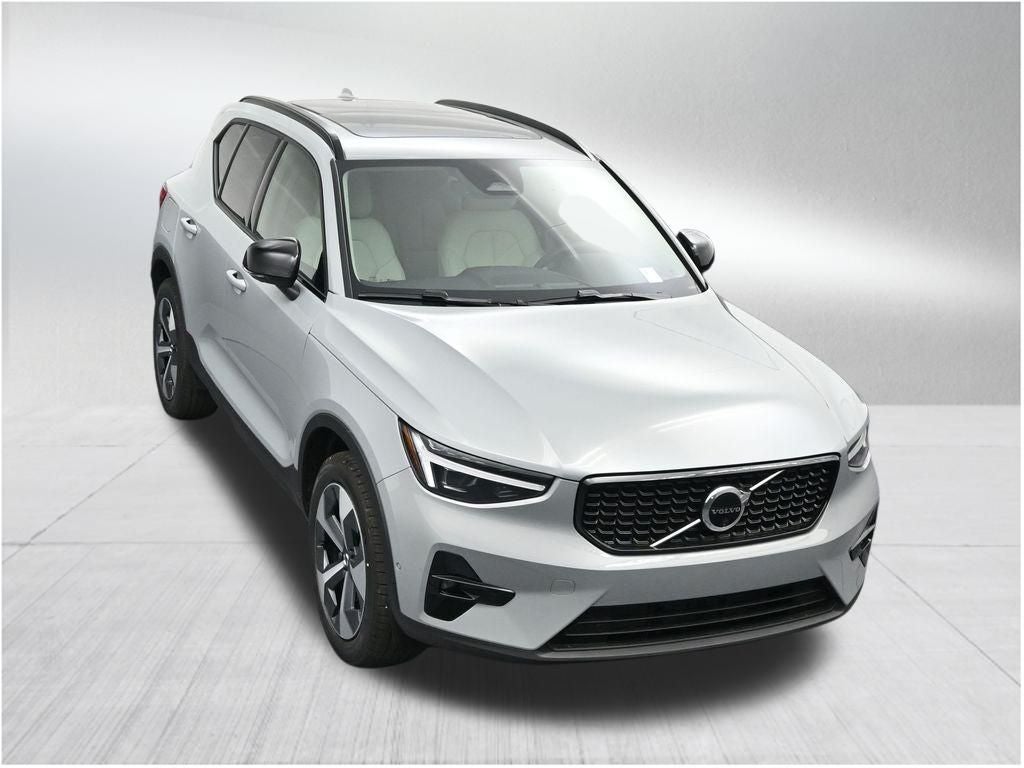 2026 Volvo XC40 B5 Plus
