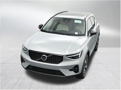 2026 Volvo XC40 B5 Plus