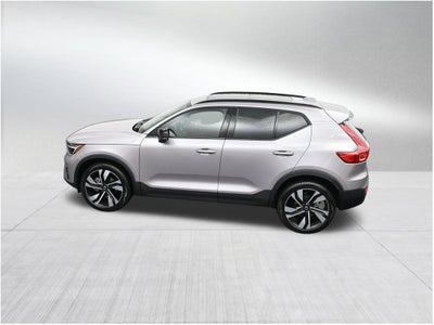 2026 Volvo XC40 B5 Plus