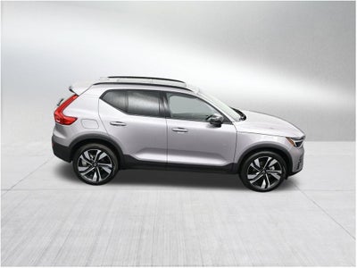 2026 Volvo XC40 B5 Plus
