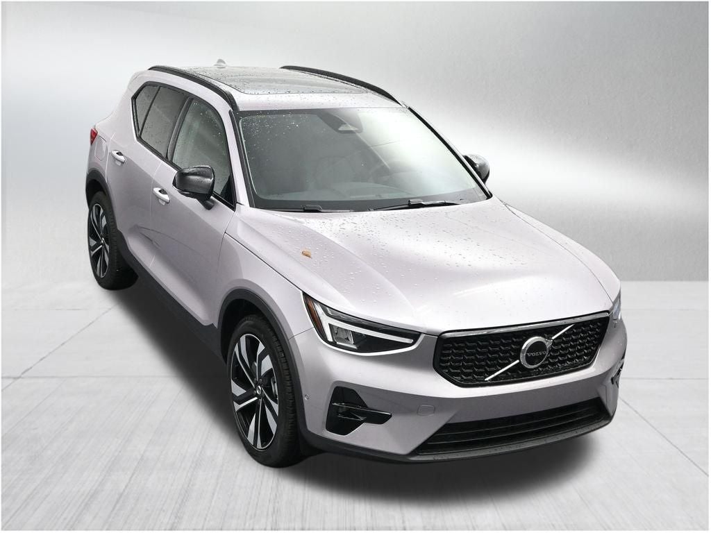 2026 Volvo XC40 B5 Plus