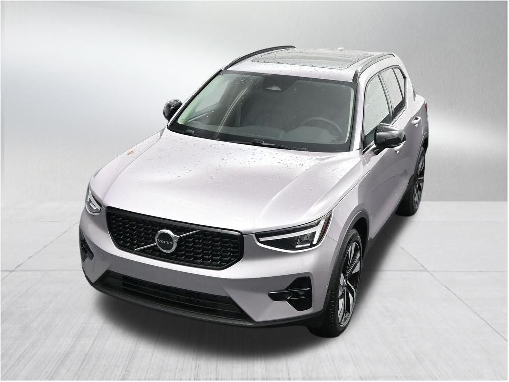 2026 Volvo XC40 B5 Plus