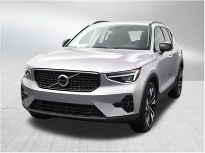 2026 Volvo XC40 B5 Plus