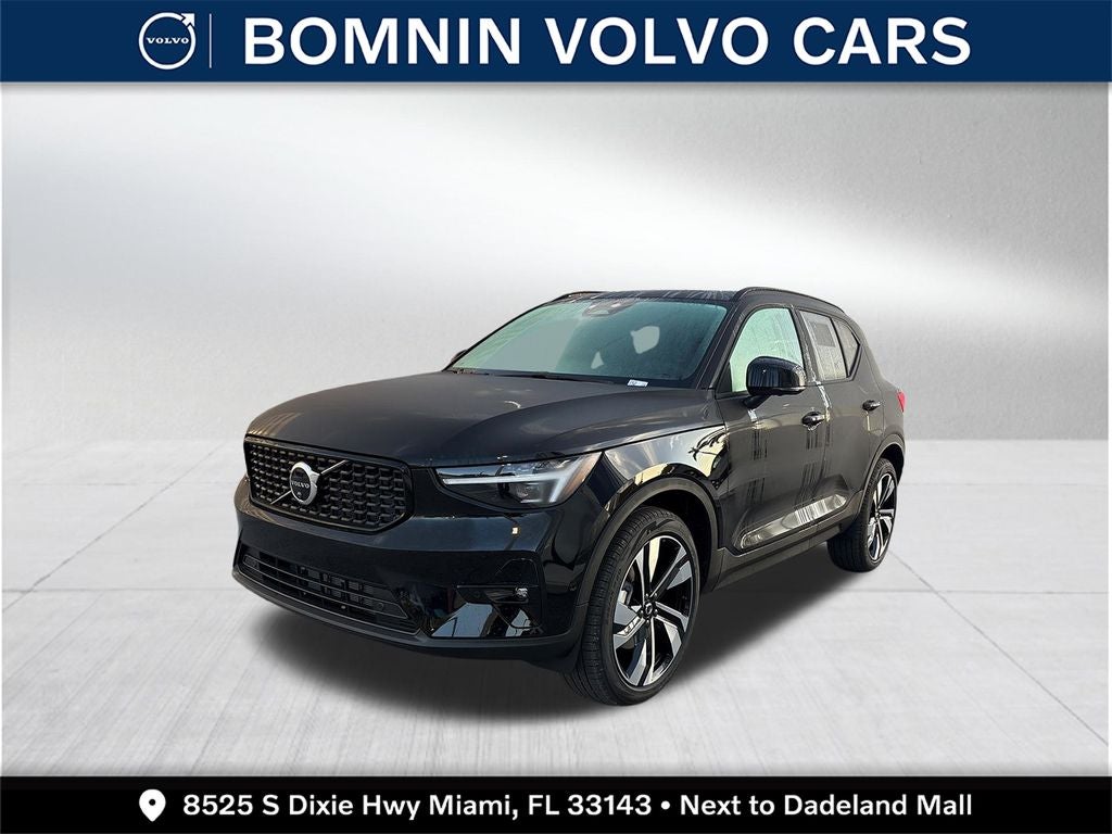 2026 Volvo XC40 B5 Plus