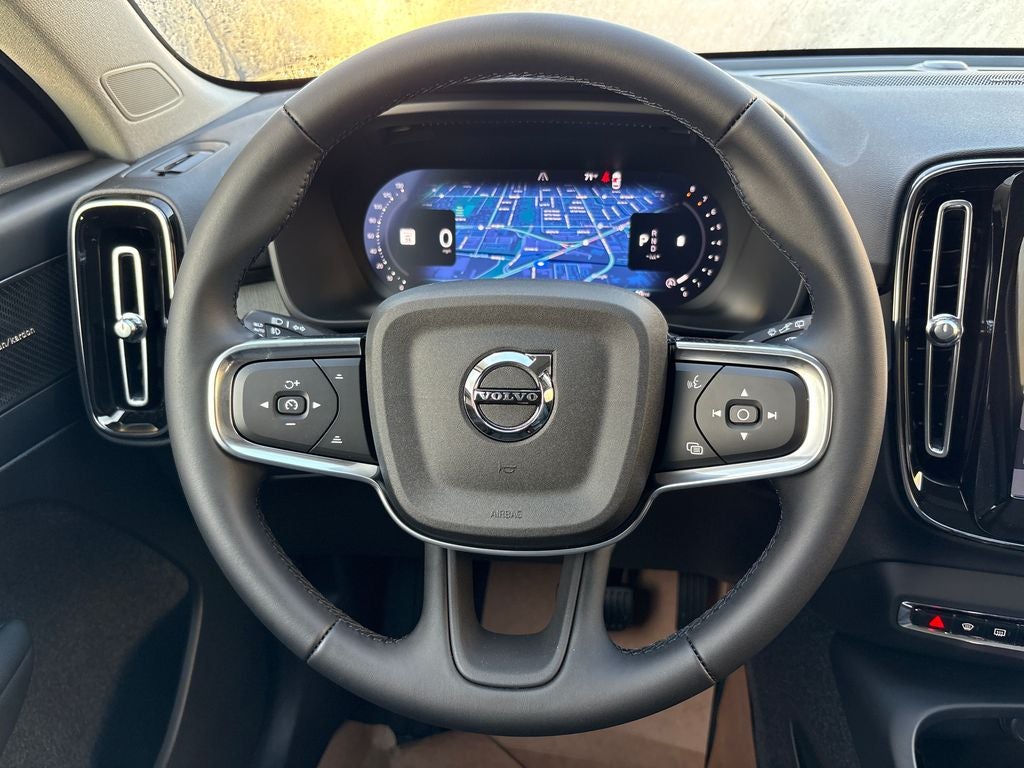 2026 Volvo XC40 B5 Plus