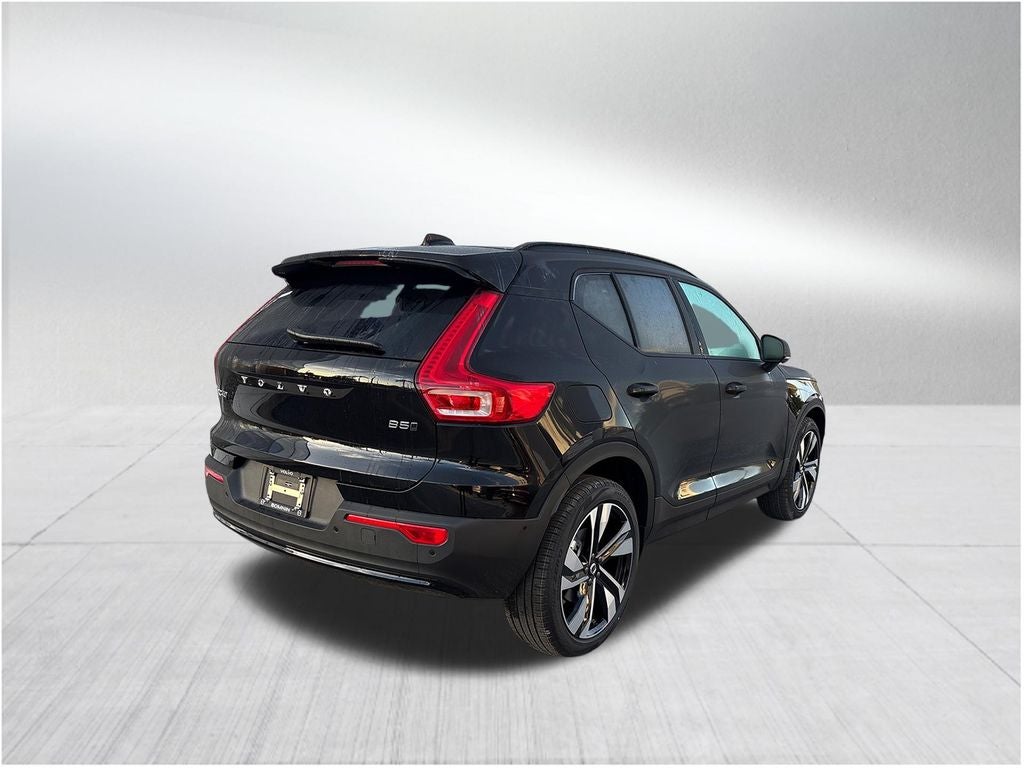 2026 Volvo XC40 B5 Plus
