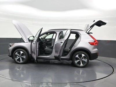 2026 Volvo XC40 B5 Plus