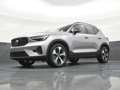 2026 Volvo XC40 B5 Plus