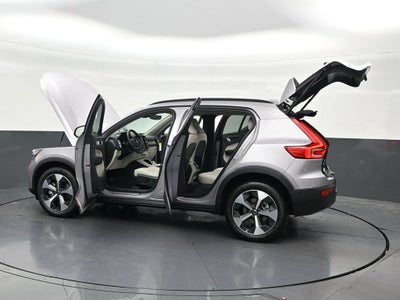 2026 Volvo XC40 B5 Plus