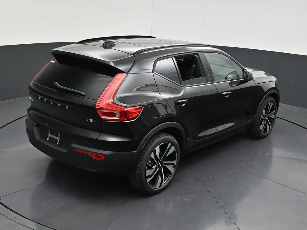 2026 Volvo XC40 B5 Plus