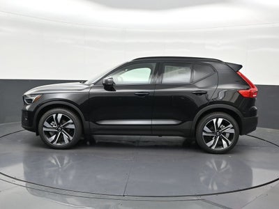 2026 Volvo XC40 B5 Plus