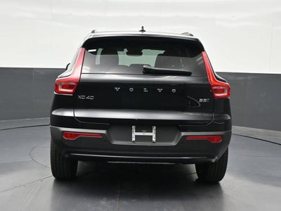 2026 Volvo XC40 B5 Plus