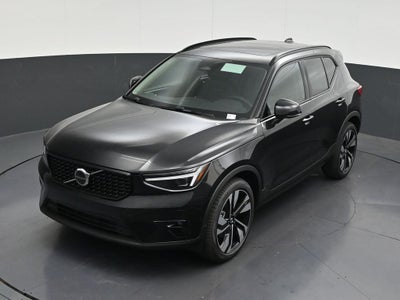 2026 Volvo XC40 B5 Plus