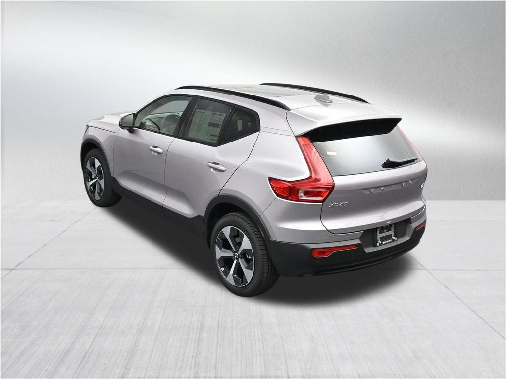 2026 Volvo XC40 B5 Plus