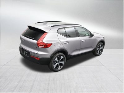 2026 Volvo XC40 B5 Plus