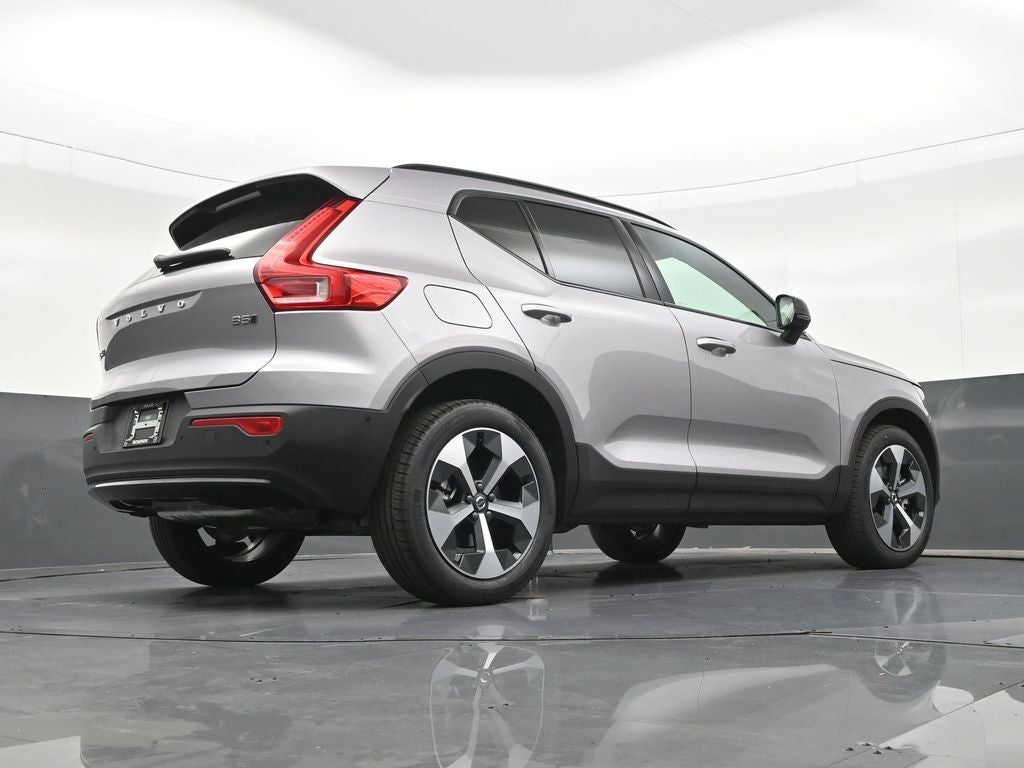 2026 Volvo XC40 B5 Plus