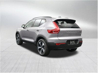 2026 Volvo XC40 B5 Plus