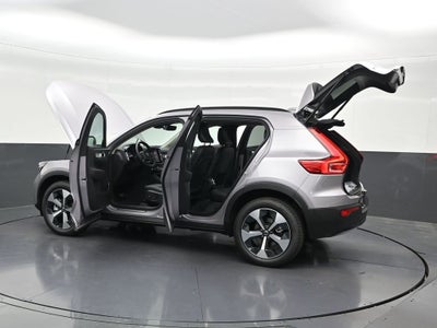 2026 Volvo XC40 B5 Plus