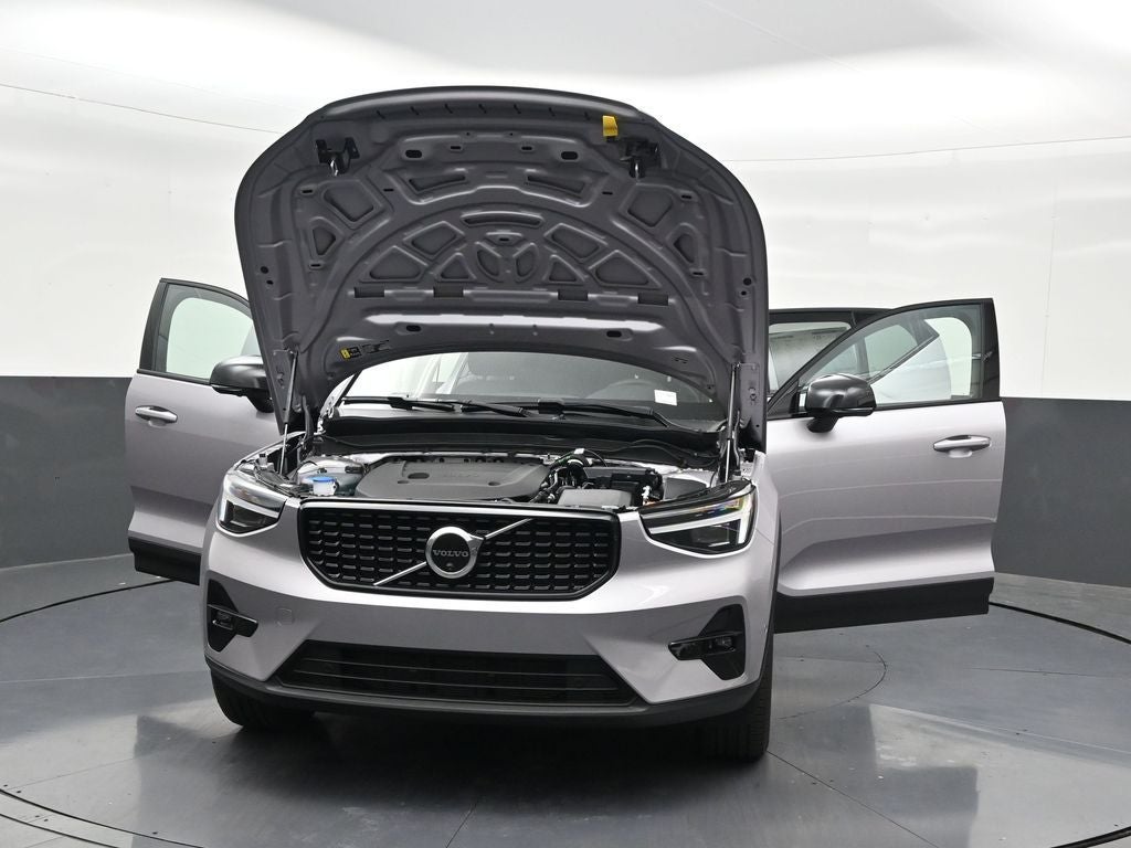 2026 Volvo XC40 B5 Plus