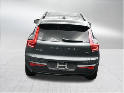 2026 Volvo XC40 B5 Plus